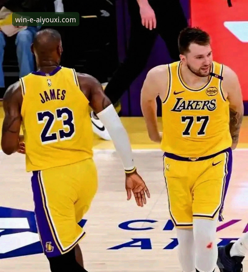 湖人锁定季后赛席位与赛区冠军，爱游戏体育平台赛事资讯深度解读